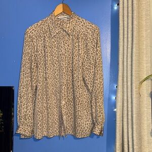 🐆🐆🐆Alfred Dunner Tan Leopard Print Blouse